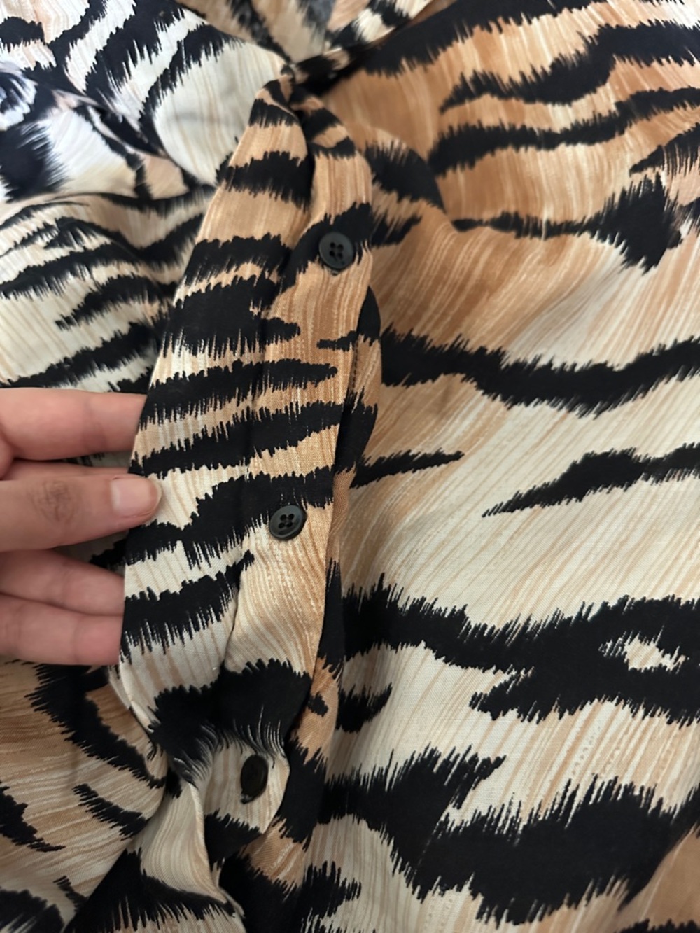 Vintage DVF Diane von furstenberg Tiger print Striped button down Blouse 🐯sz 10 - Picture 5 of 5